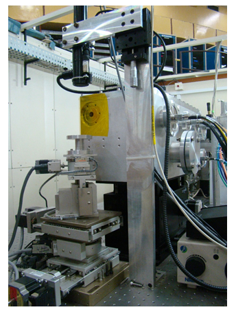 A photograph of the BL-16 MicroXRF sample manipulator system